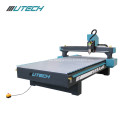 Router cnc rotativo de 4 ejes para embarcaciones de madera.